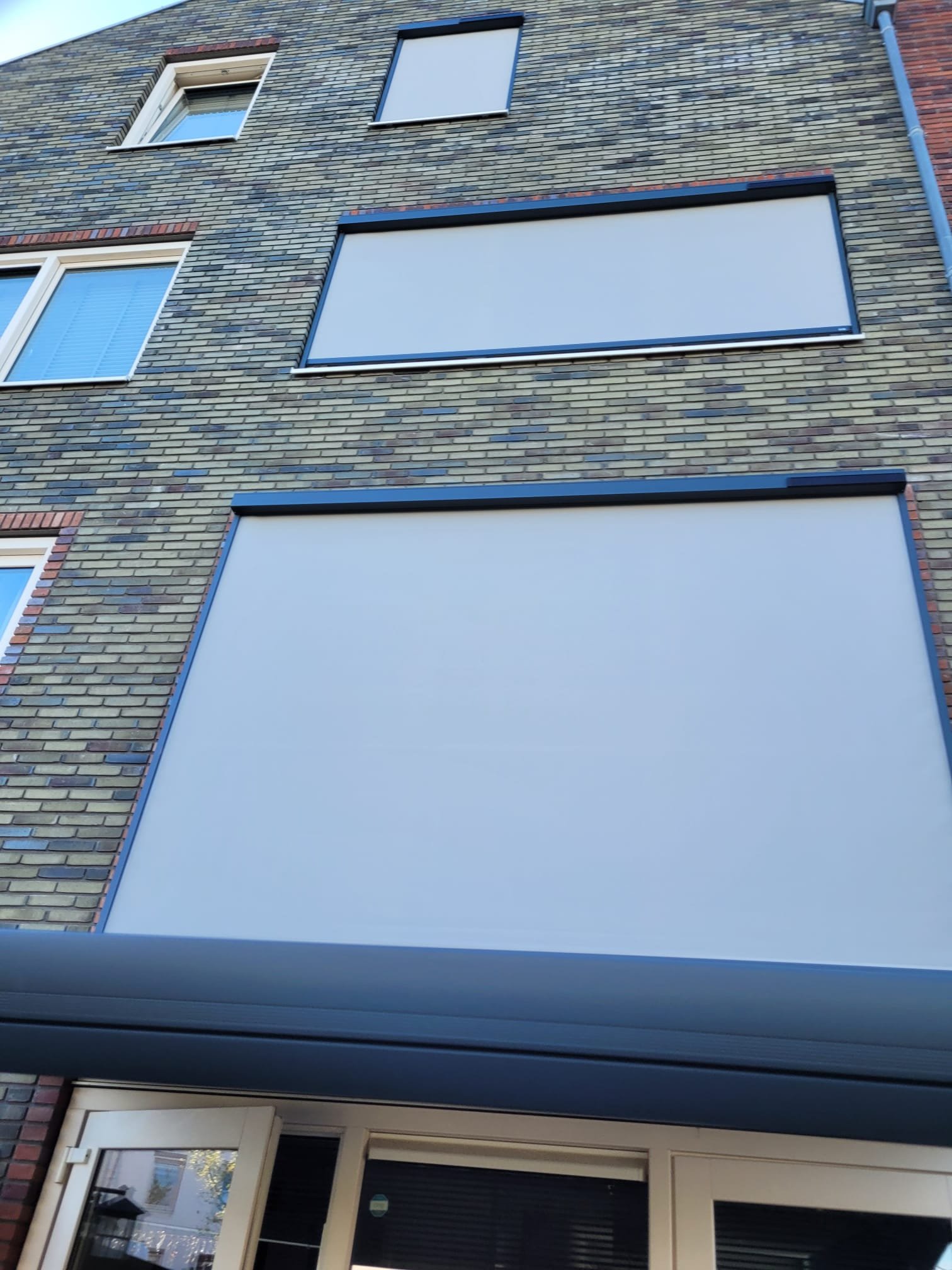 Moderne Screens - Rits, Zip en Vrije Val